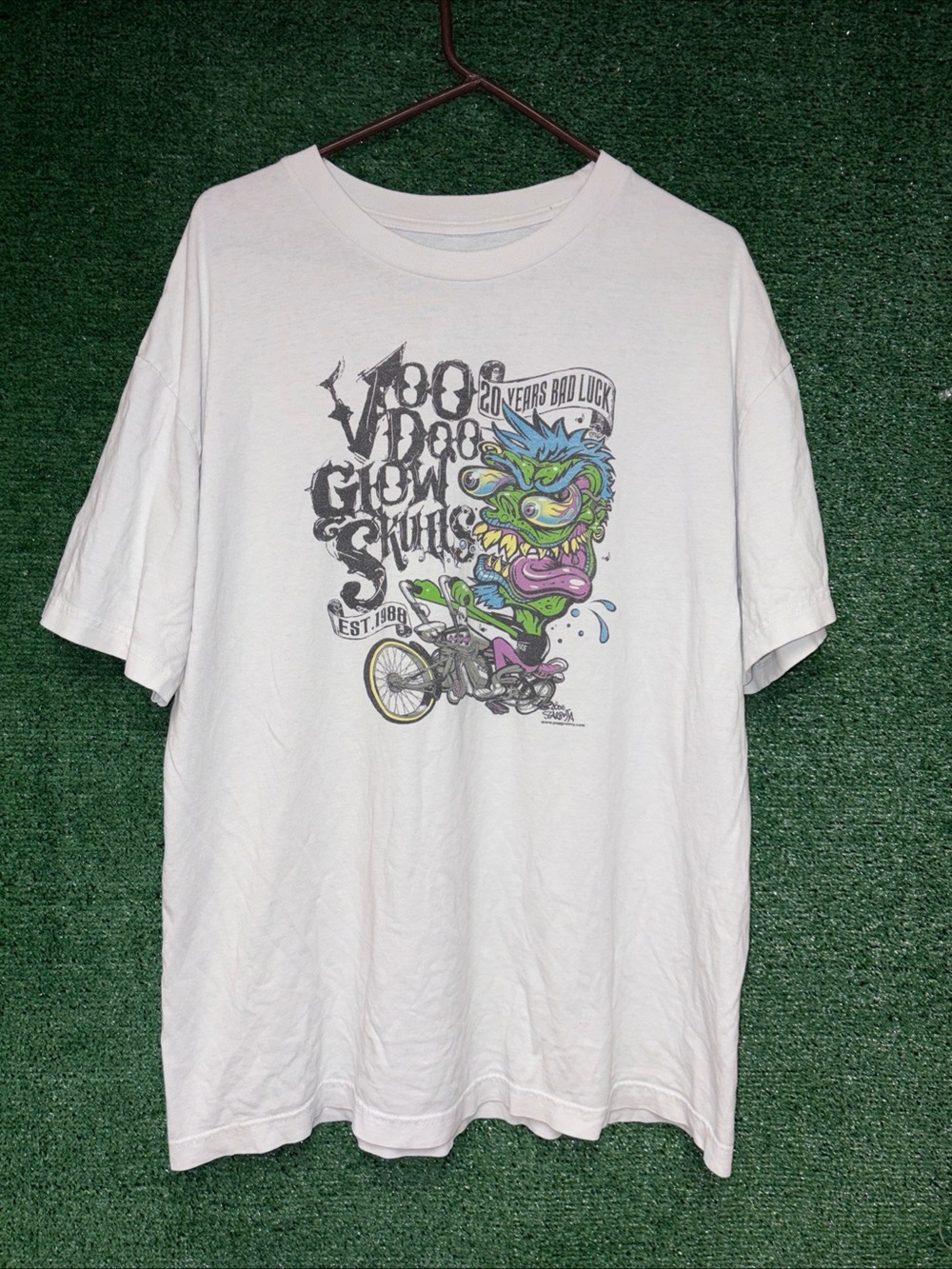 vintage Y2K Voodoo Glow Skulls 2008 White Shirt XL Punk
